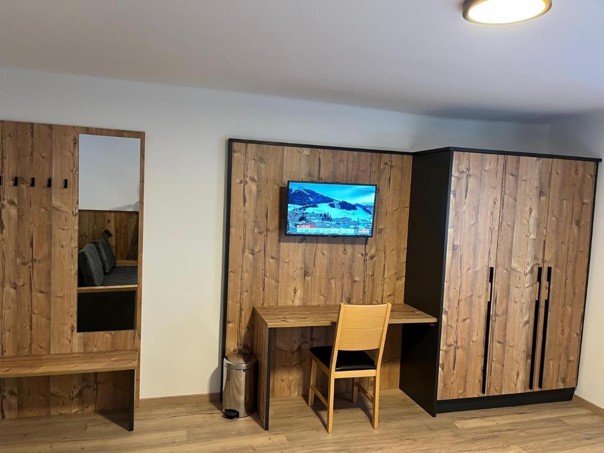 Eibinghof Bed & Breakfast & Swim Saalbach-Hinterglemm Exterior photo