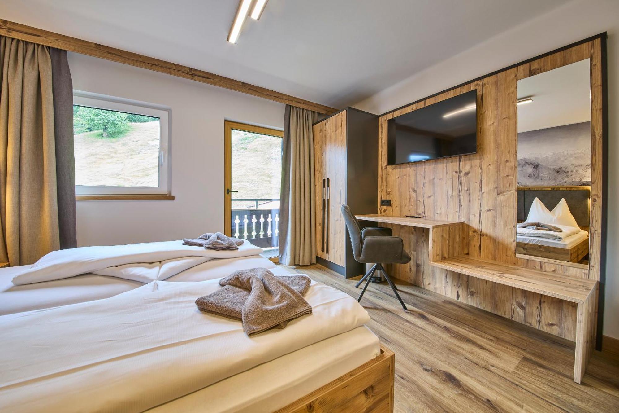Eibinghof Bed & Breakfast & Swim Saalbach-Hinterglemm Exterior photo