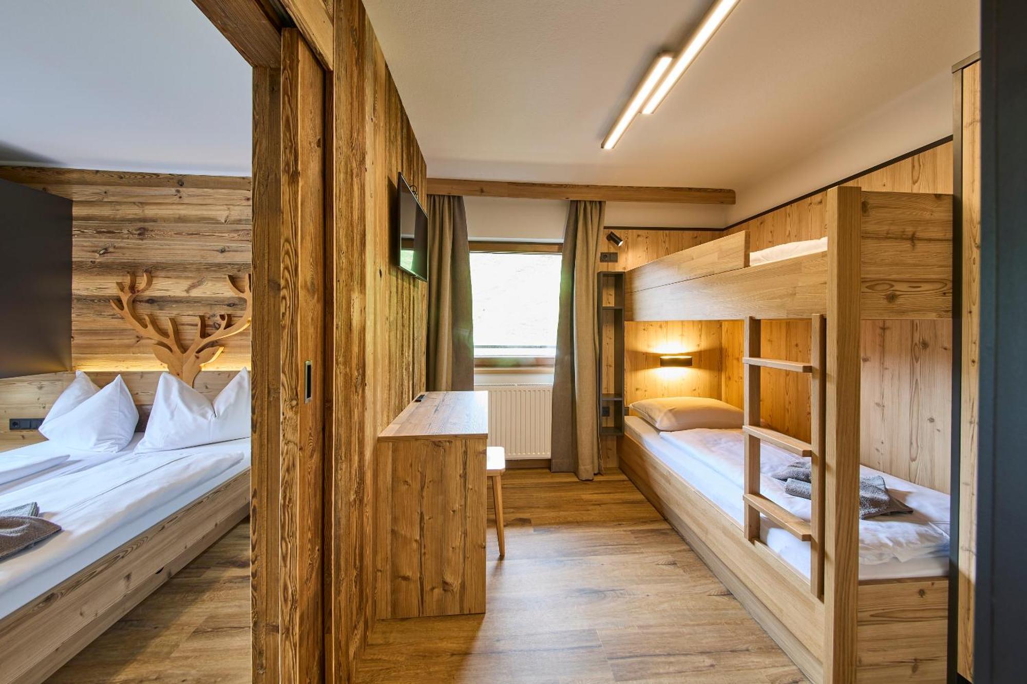Eibinghof Bed & Breakfast & Swim Saalbach-Hinterglemm Exterior photo